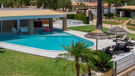 Albufeira luxury villa with private pool