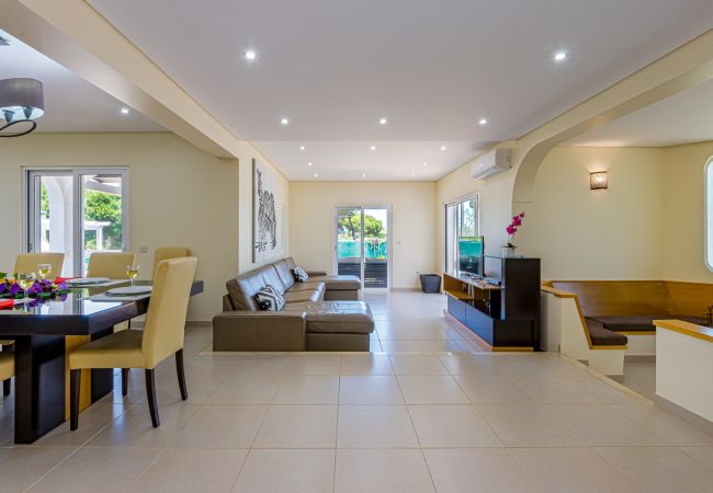 Villa in Albufeira - Carlivo Villa in Albufeira - Carlivo