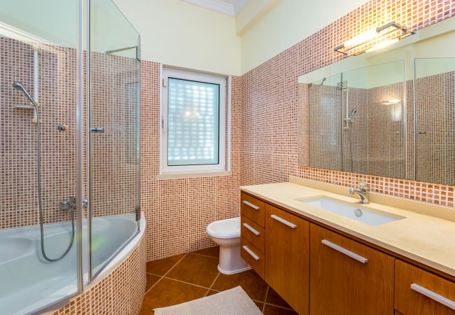 Villa in Boliqueime - Villa Amarela Villa in Boliqueime - Villa Amarela