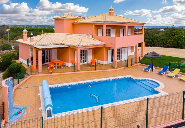 Villa in Alcantarilha - Villa da Horta Villa in Alcantarilha - Villa da Horta