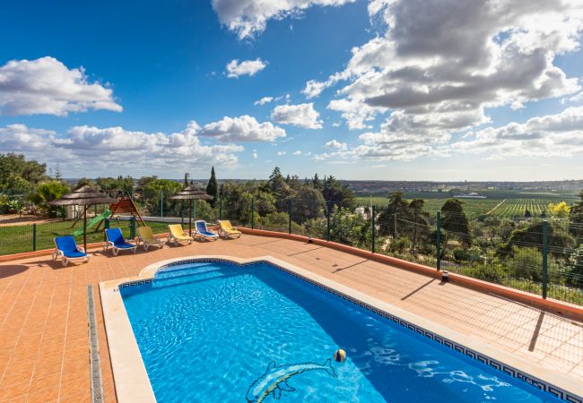 Villa in Alcantarilha - Villa da Horta Villa in Alcantarilha - Villa da Horta