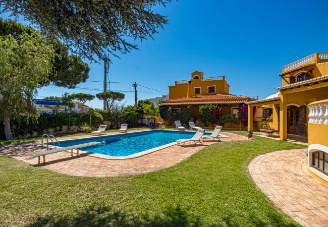 Villa in Albufeira - Villa Sobreiro Villa in Albufeira - Villa Sobreiro