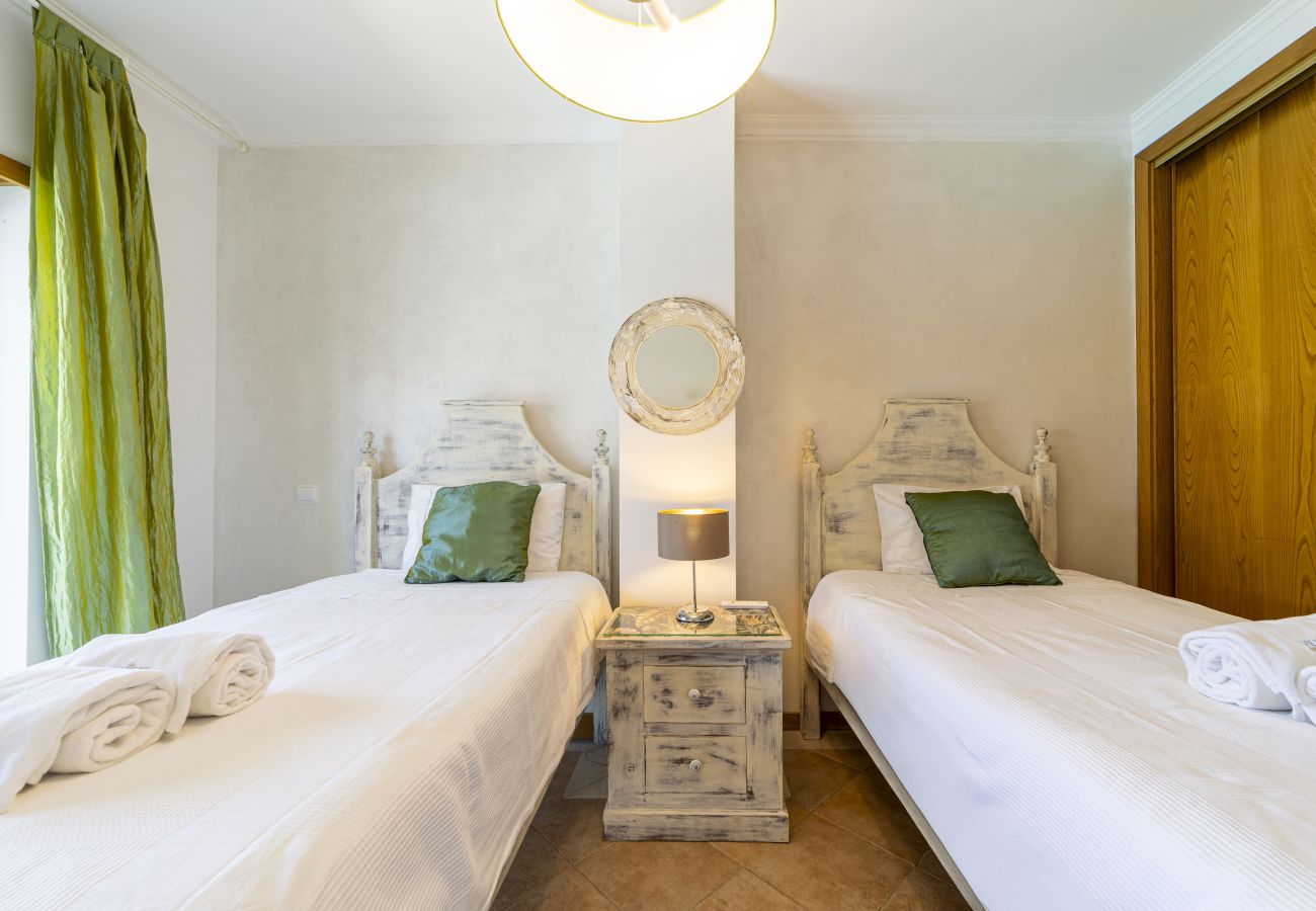 Doppelhaushälfte in Albufeira - Villa Moisés