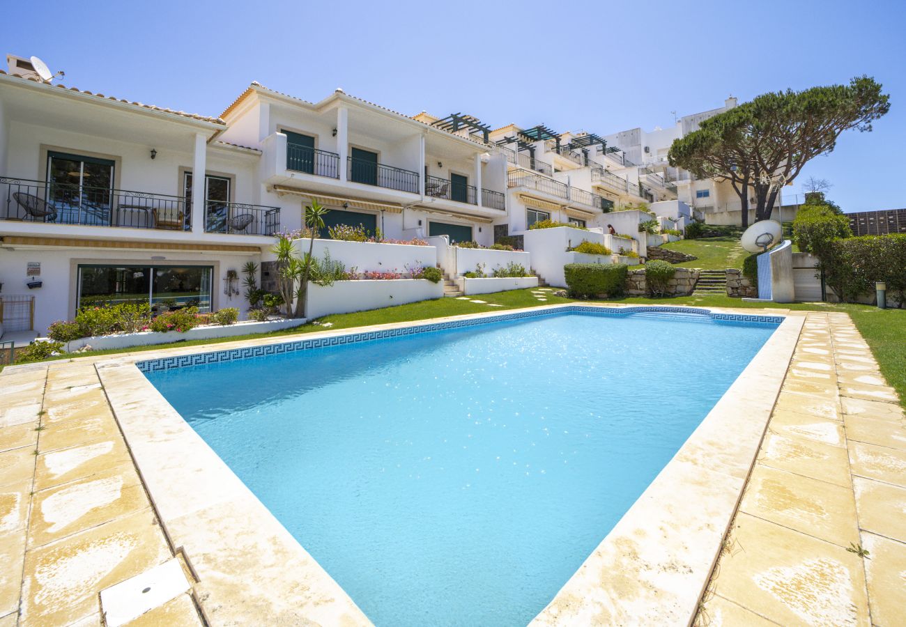 Doppelhaushälfte in Albufeira - Villa Moisés