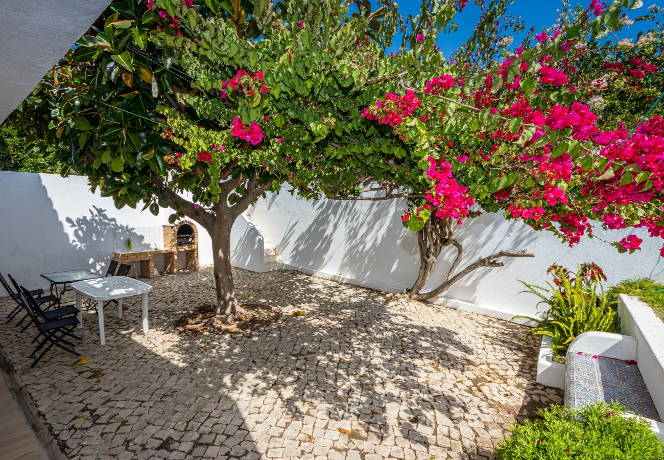 Villa in Olhos D´Água - Villa Lima