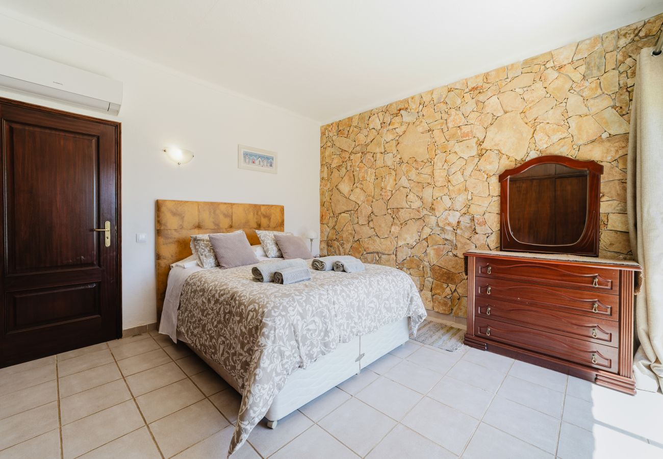 Villa à Albufeira - Villa Vale Navio 40