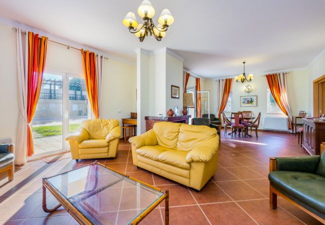 Villa em Boliqueime - Villa Amarela Villa em Boliqueime - Villa Amarela