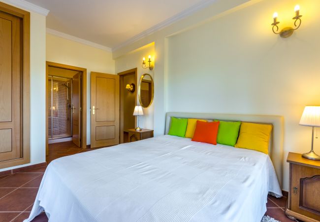 Villa em Boliqueime - Villa Amarela Villa em Boliqueime - Villa Amarela