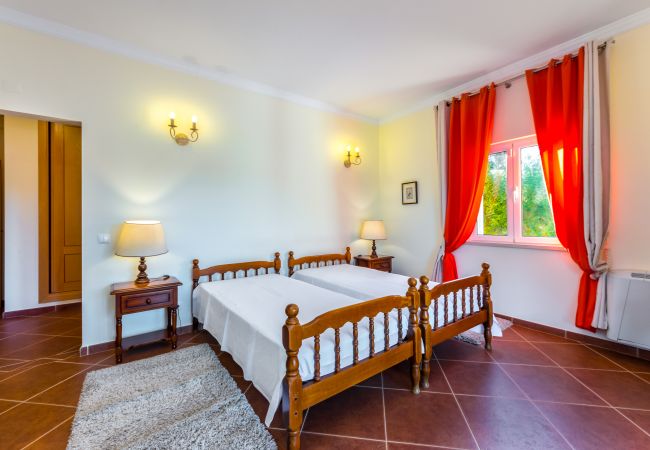 Villa em Boliqueime - Villa Amarela Villa em Boliqueime - Villa Amarela