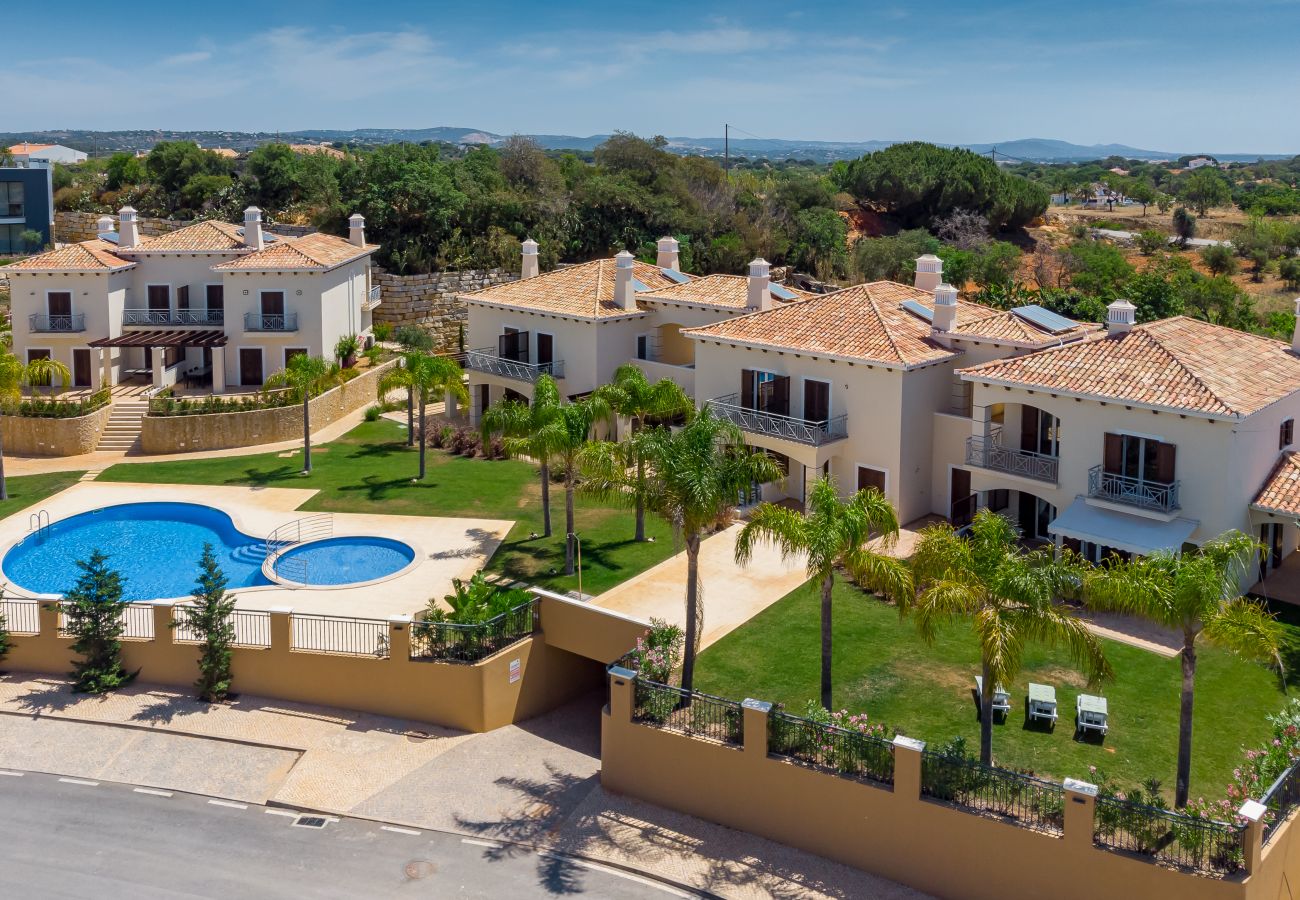 Casa geminada em Albufeira - Cascata Village Lote A