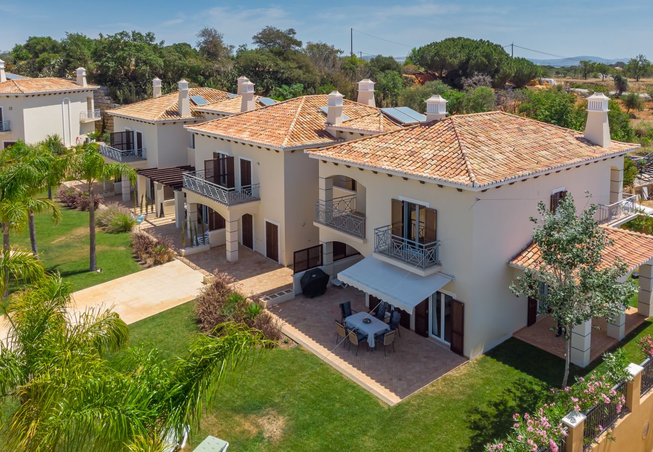 Casa geminada em Albufeira - Cascata Village Lote A