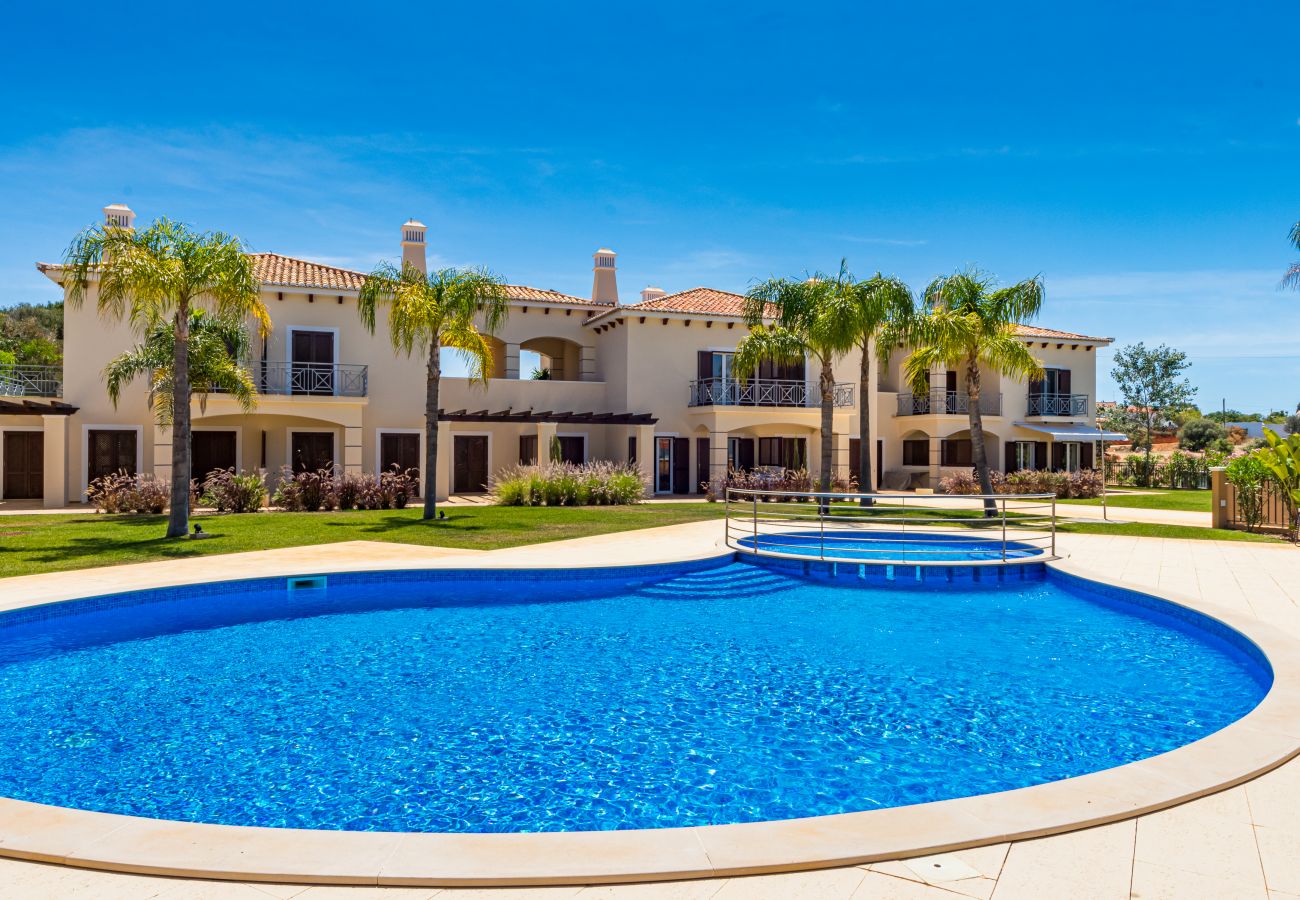 Casa geminada em Albufeira - Cascata Village Lote A