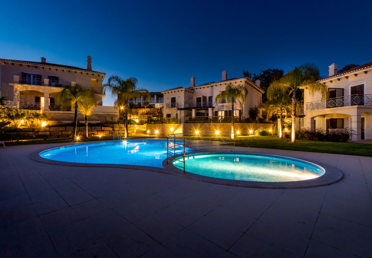 Casa geminada em Albufeira - Cascata Village Lote A