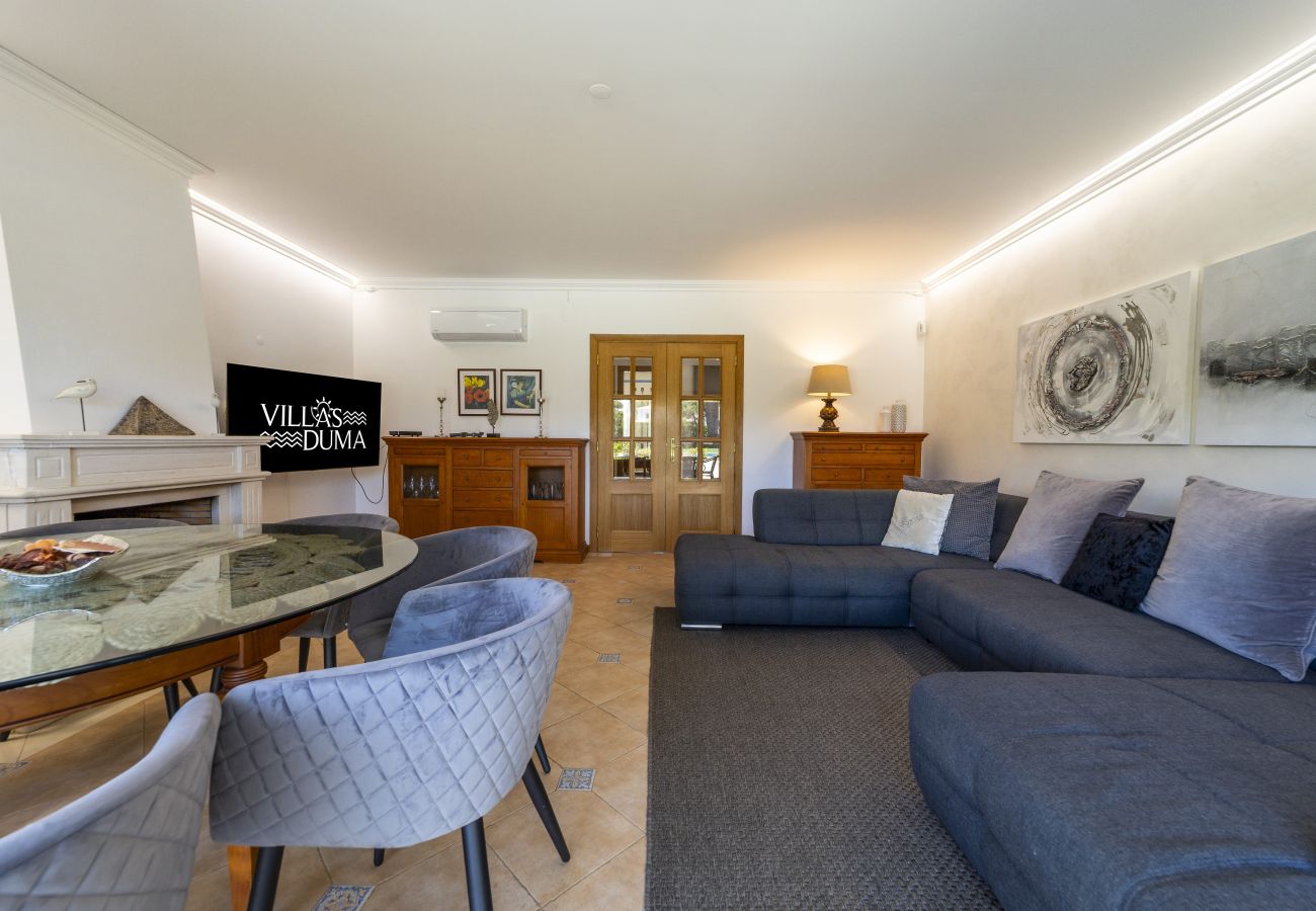 Casa geminada em Albufeira - Villa Moisés