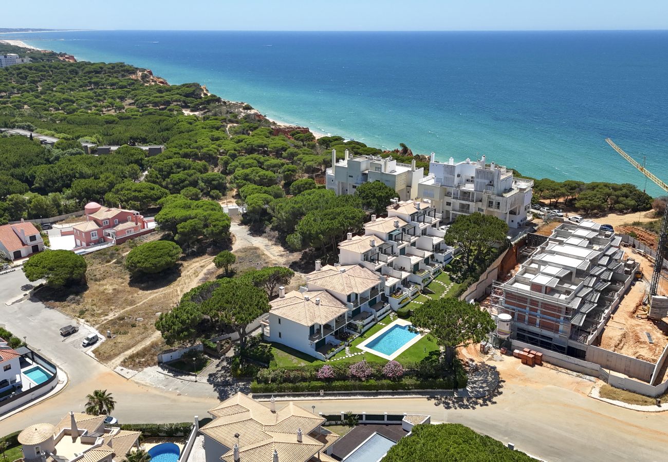 Casa geminada em Albufeira - Villa Moisés