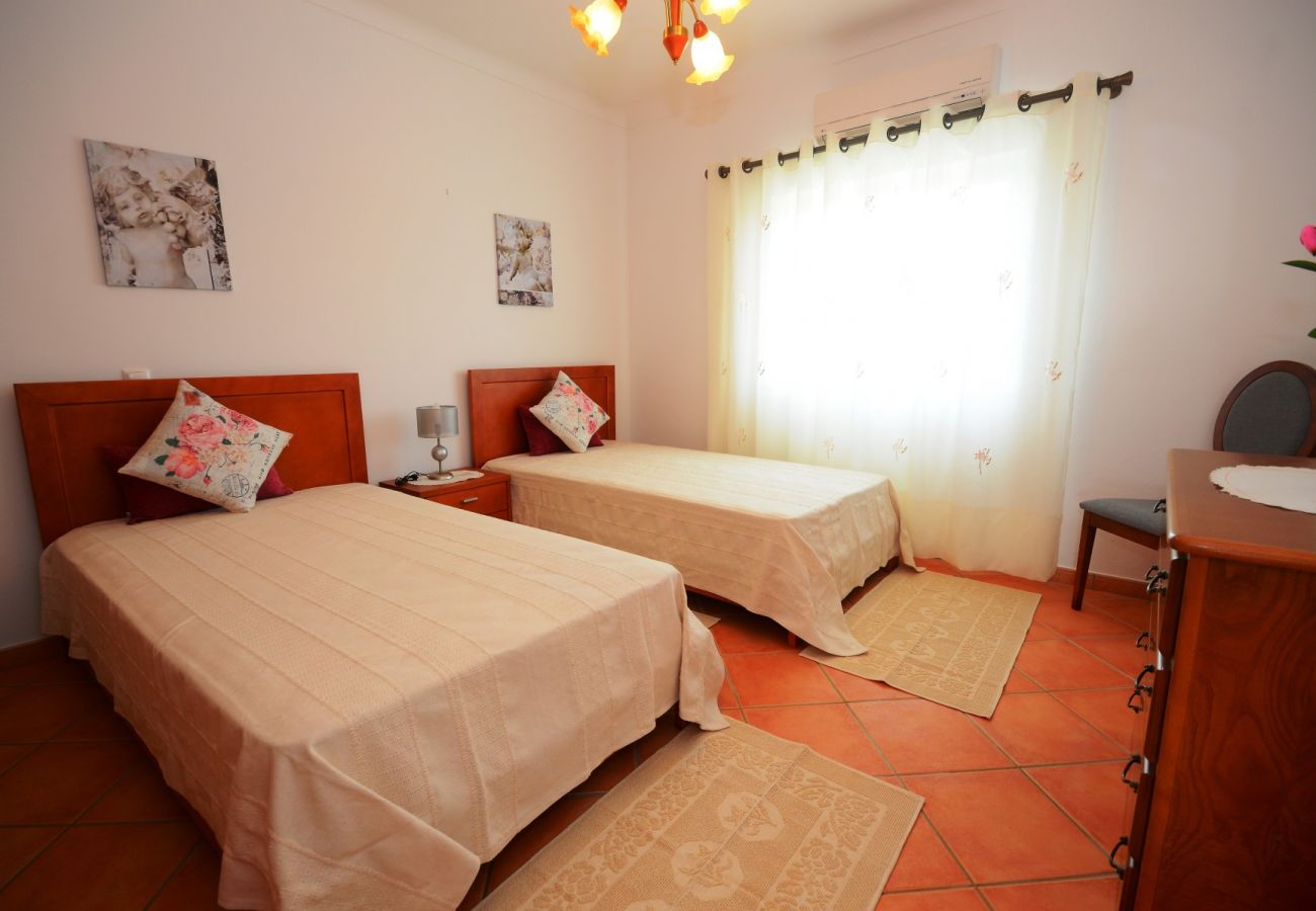 Villa em Alcantarilha - Villa Casa das Amendoeiras