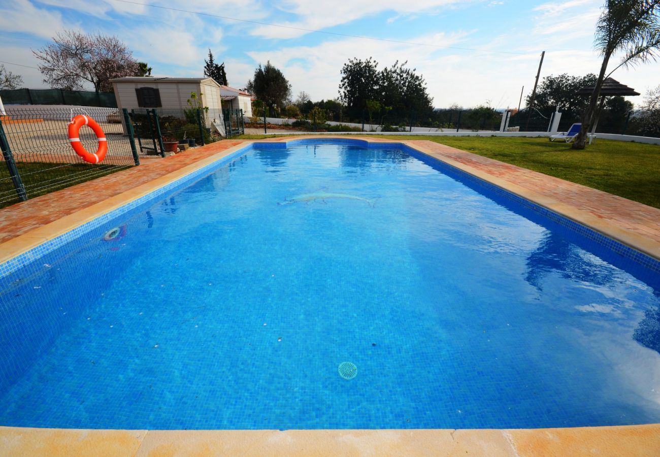 Villa em Alcantarilha - Villa Casa das Amendoeiras