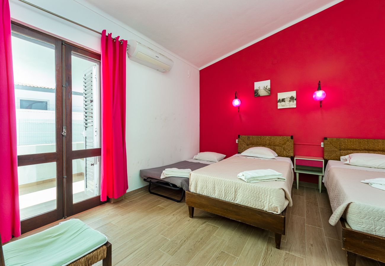 Villa em Olhos D´Água - Villa Lima