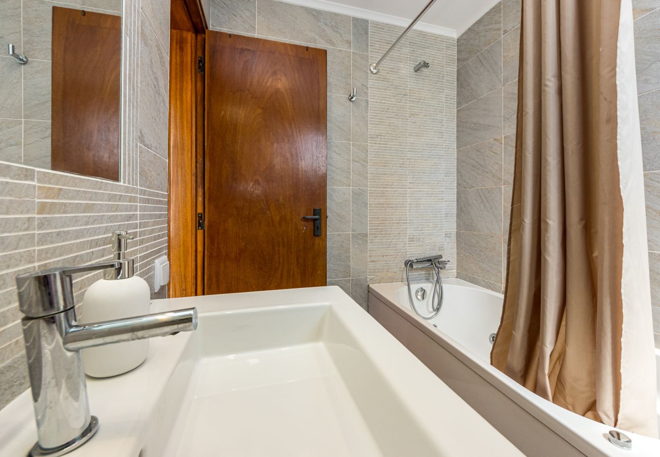 Villa em Olhos D´Água - Villa Lima