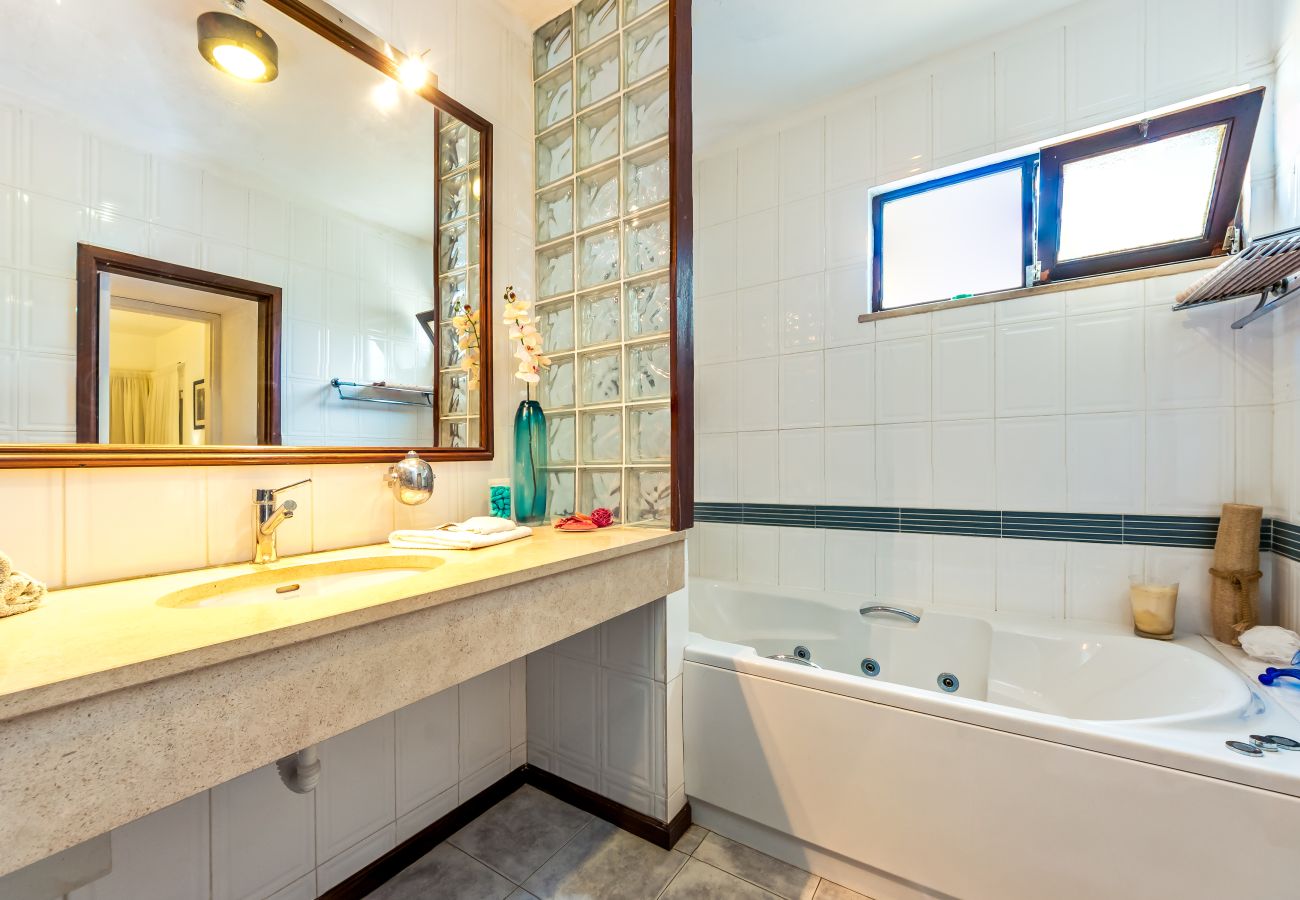 Villa em Olhos D´Água - Villa Sol