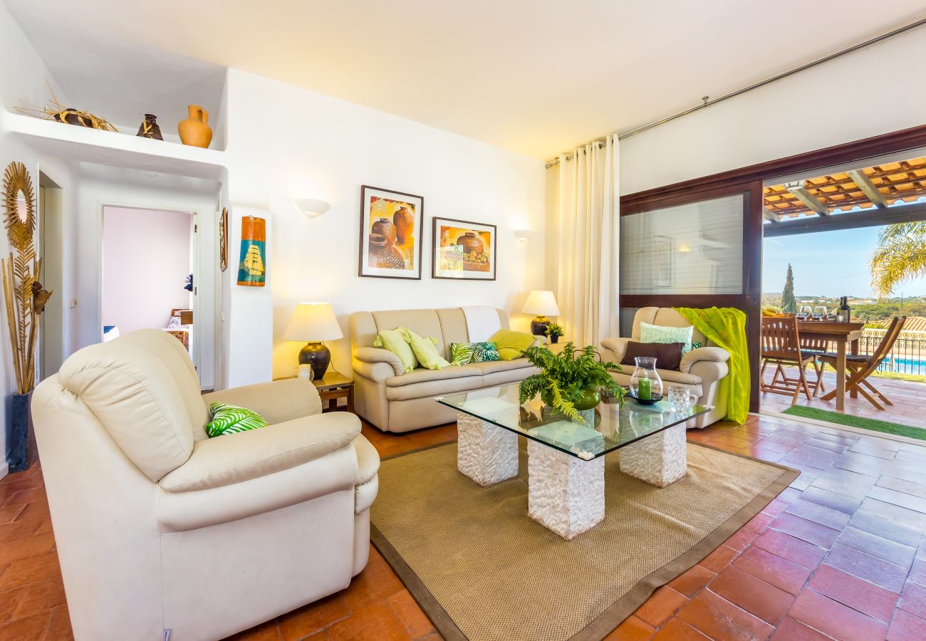 Villa em Olhos D´Água - Villa Sol