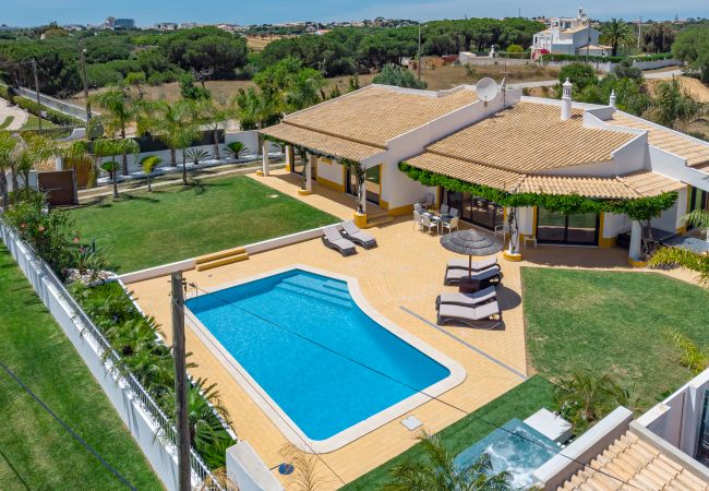 Villa in Albufeira - Casinha