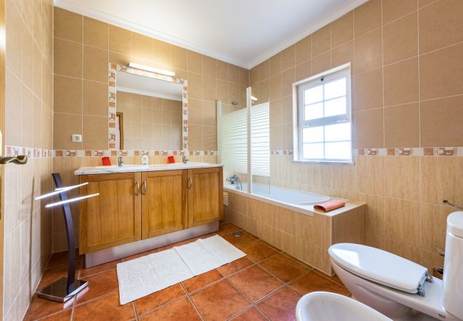 Villa in Alcantarilha - Villa da Horta Villa in Alcantarilha - Villa da Horta