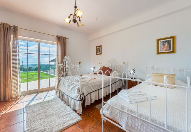 Villa in Alcantarilha - Villa da Horta Villa in Alcantarilha - Villa da Horta