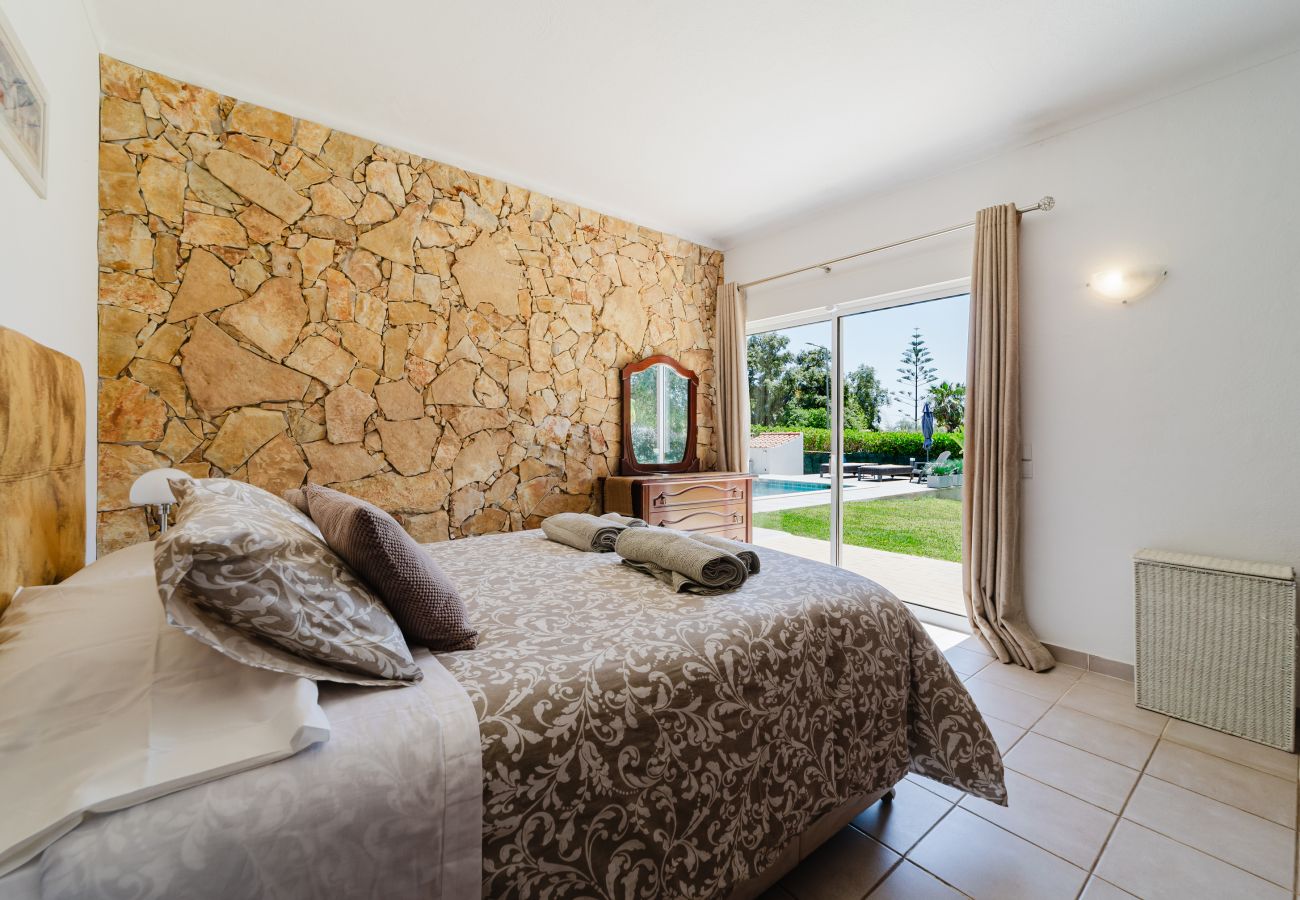 Villa in Albufeira - Villa Vale Navio 40