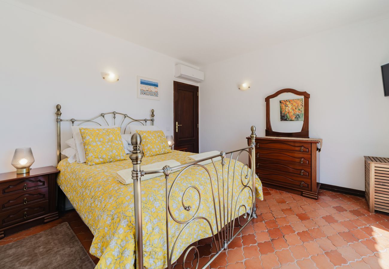 Villa in Albufeira - Villa Vale Navio 40
