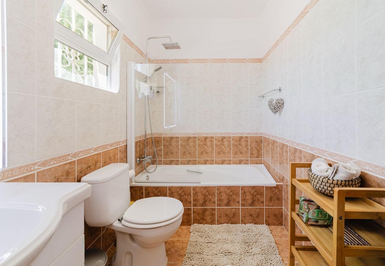 Villa in Albufeira - Villa Vale Navio 40